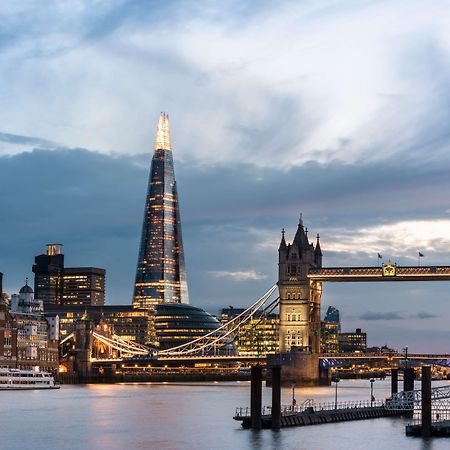 Shangri-La The Shard, London Exterior photo The Shard and Tower Bridge