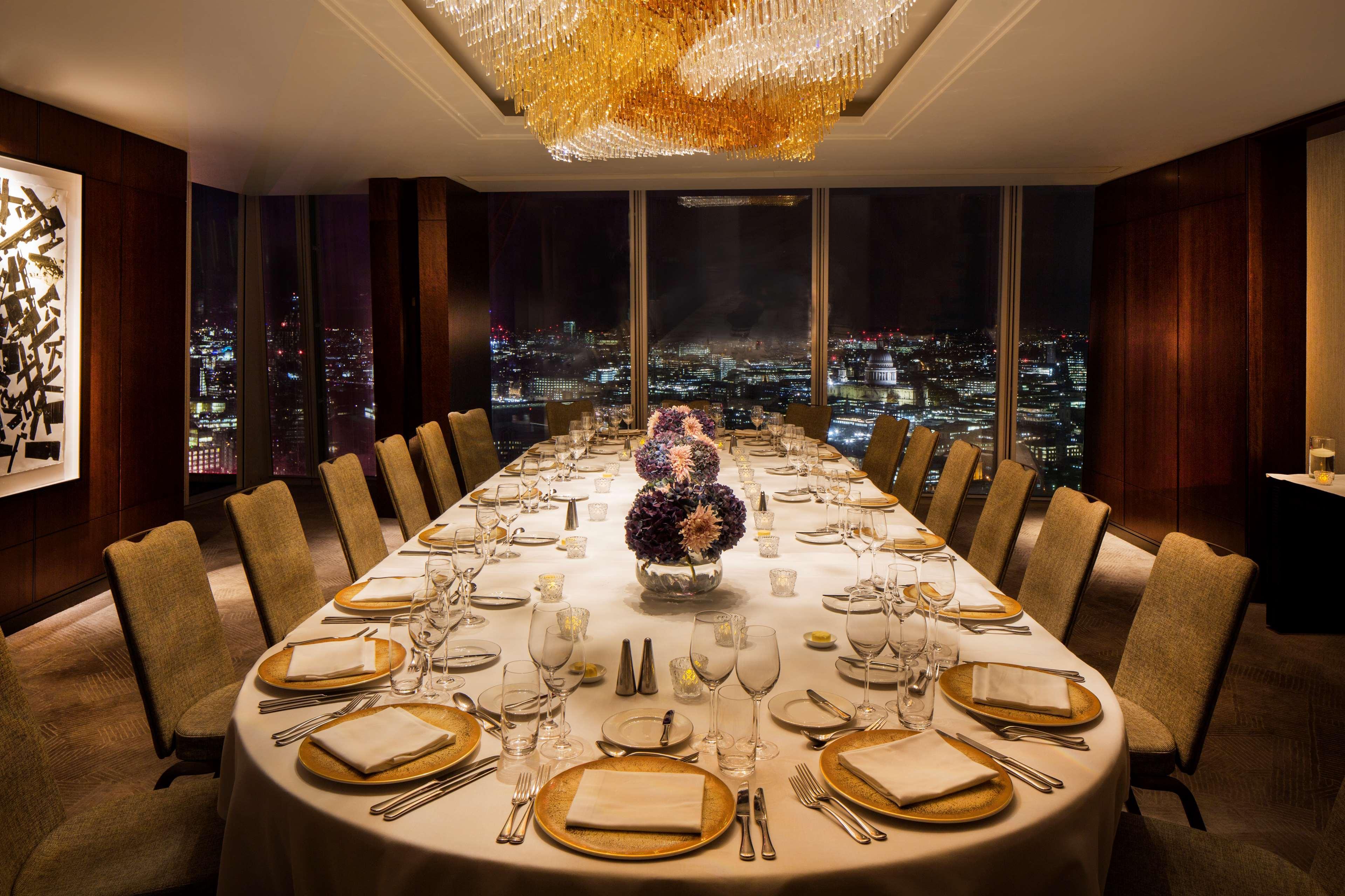 Shangri-La The Shard, London Exterior photo The private dining room at the restaurant