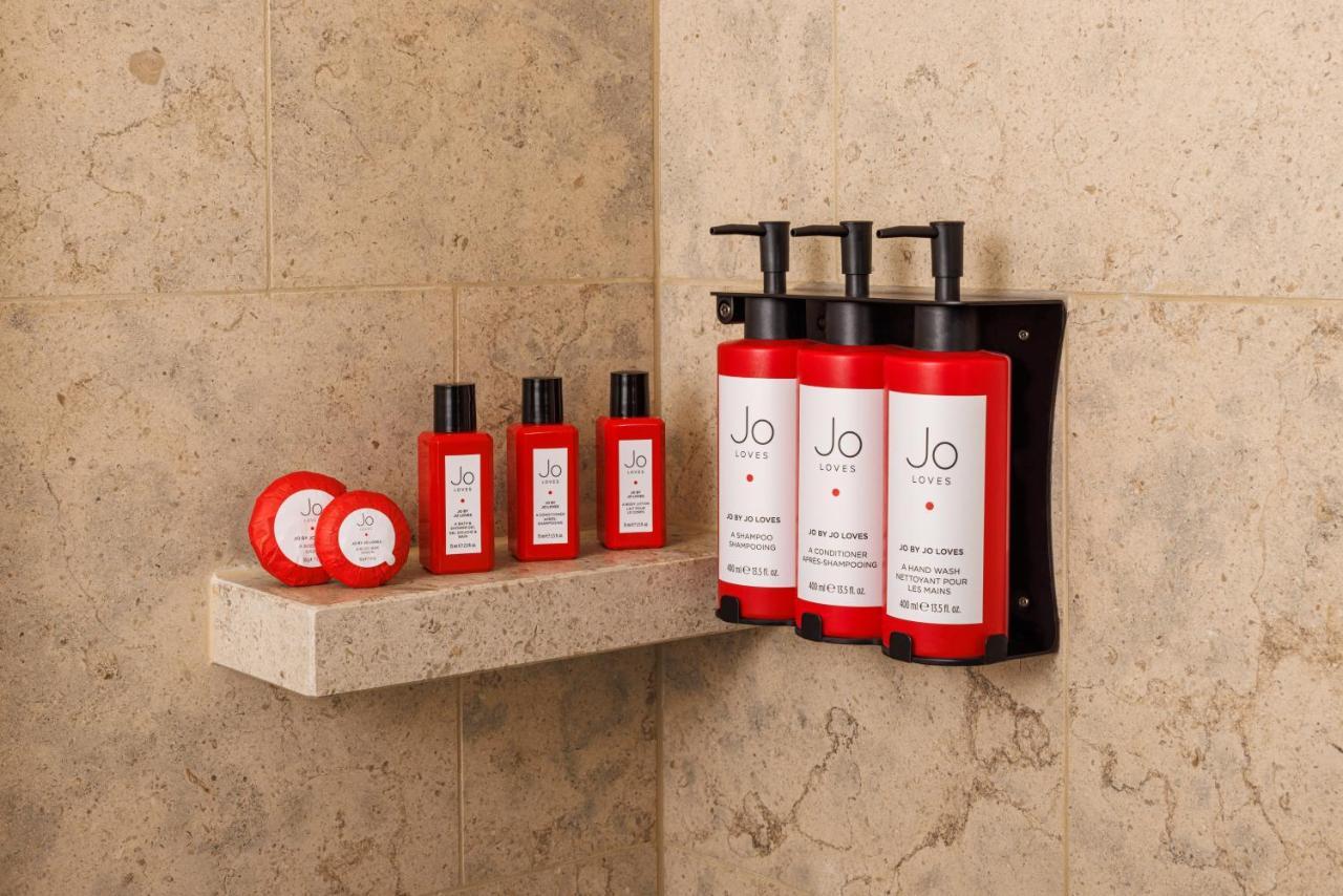 Shangri-La The Shard, London Exterior photo JOICO products
