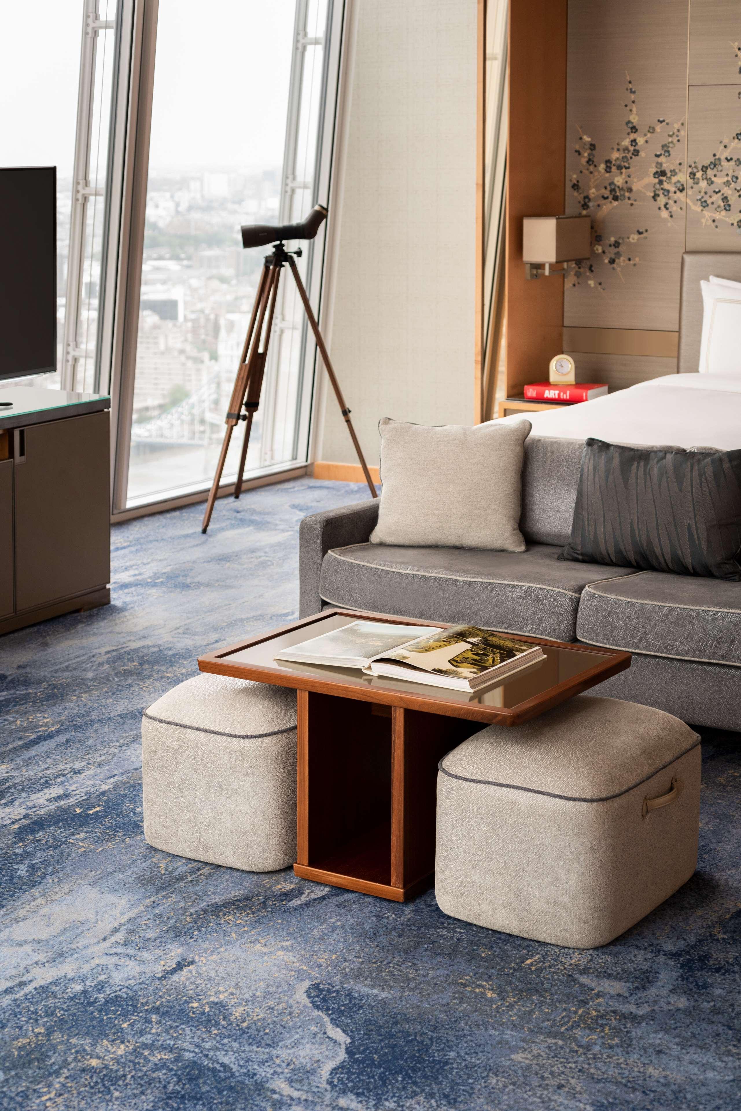 Shangri-La The Shard, London Exterior photo A room at the hotel