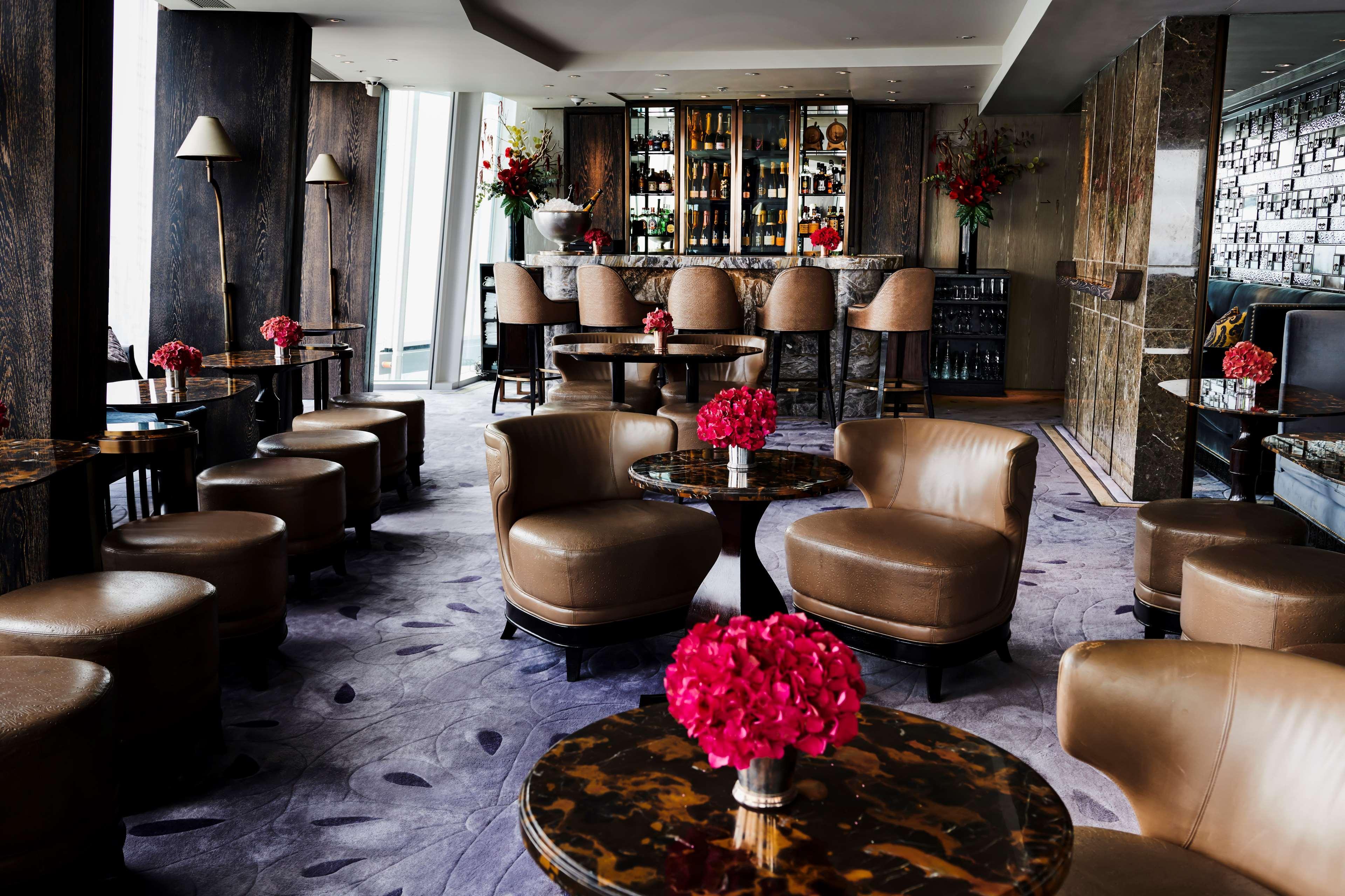 Shangri-La The Shard, London Exterior photo The bar at the 12th floor
