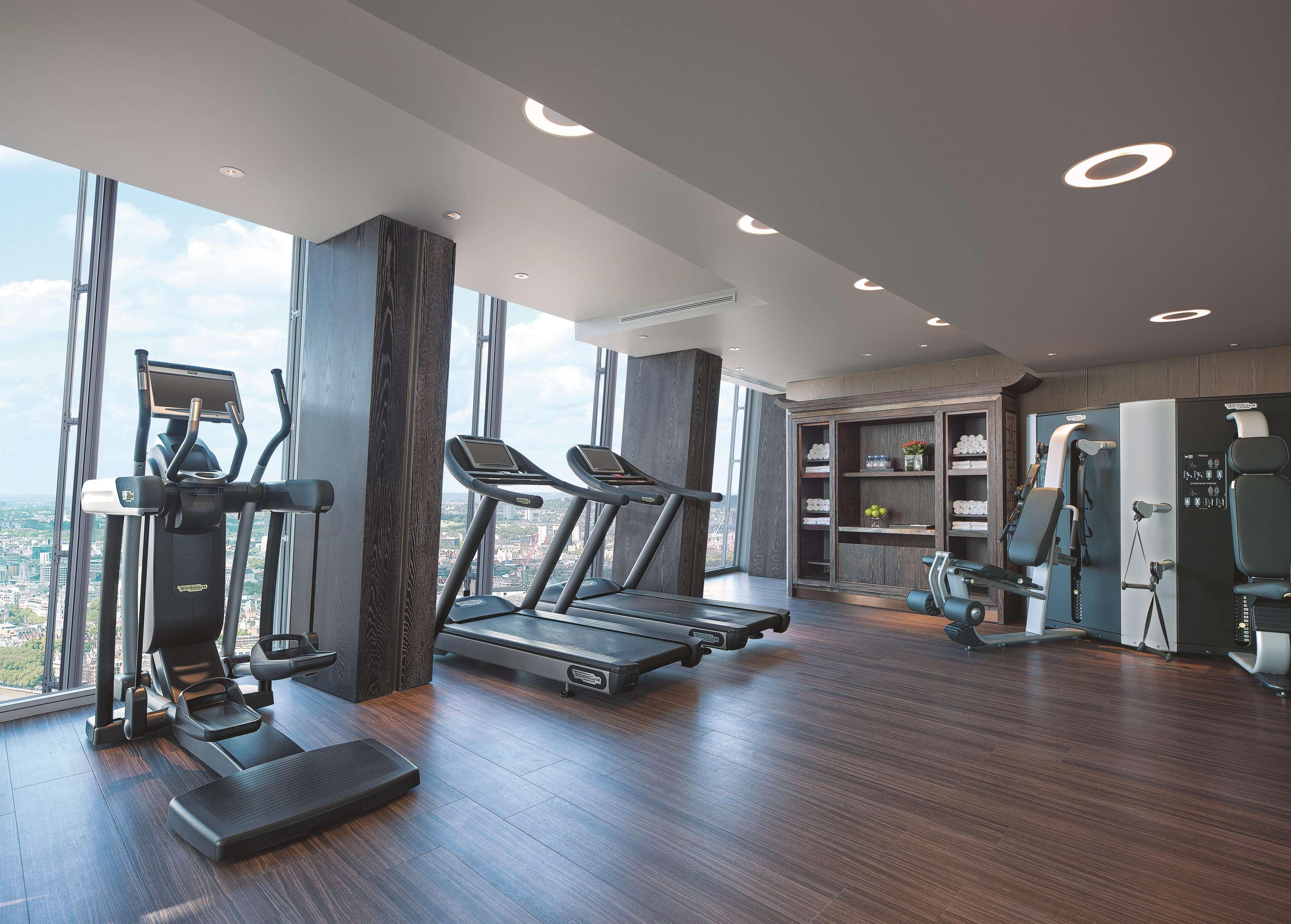 Shangri-La The Shard, London Exterior photo The gym at The Ivy Collection